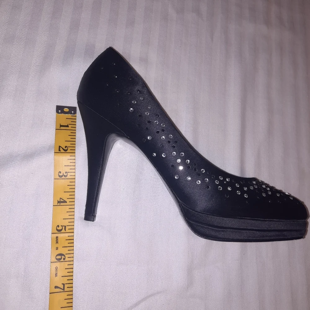 Black High Heel Pumps With Rhinestones Size 8